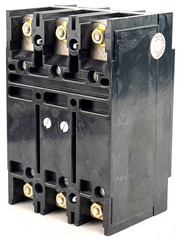 Eaton CC3200 200 Amp 3 Pole Circuit Breaker 240V Type CC 200A 3P Bolt On — CHIP