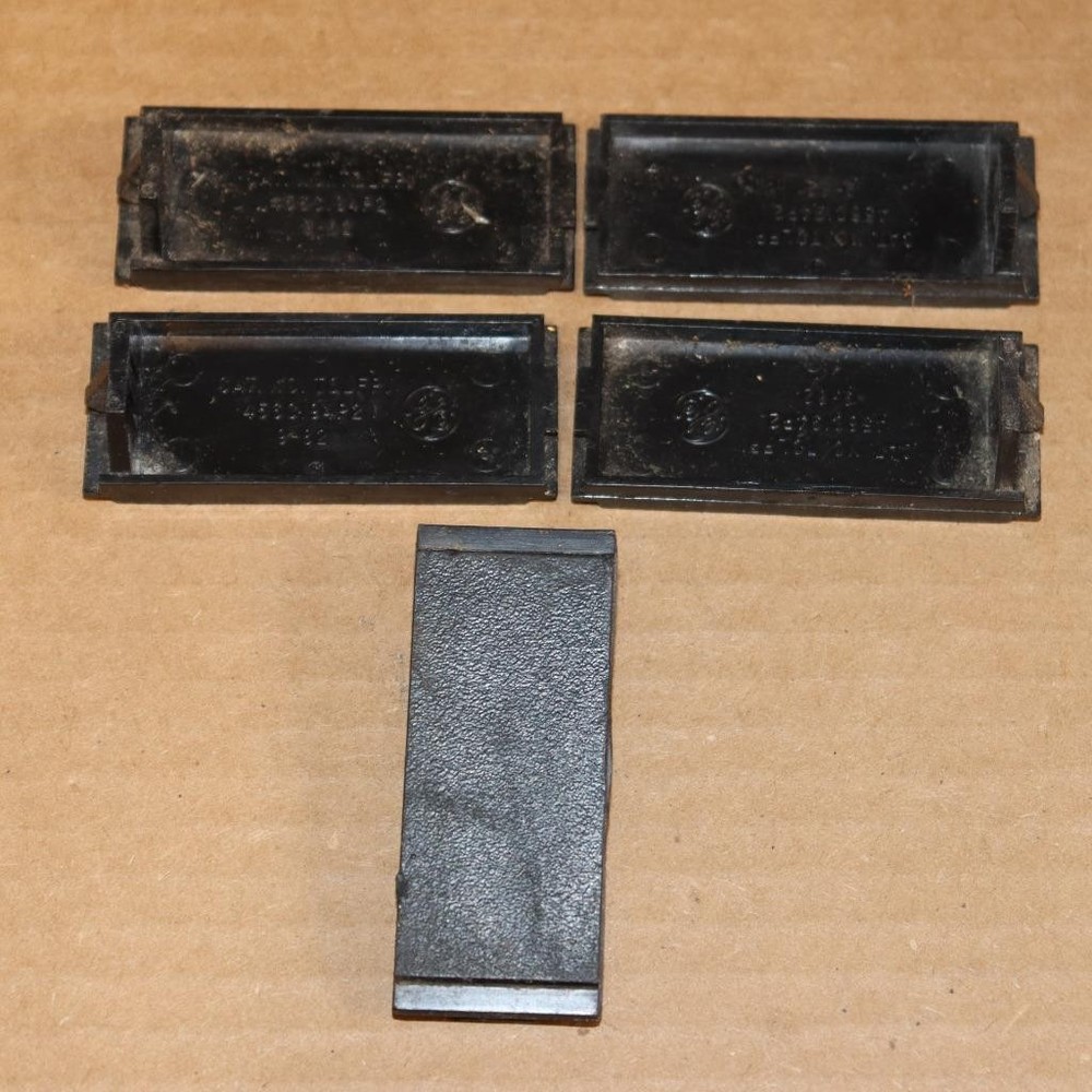 Lot of 5 GE General Electric TQLFPI 456C194P2 Breaker Filler Plate 2.5″x1″ GN#95