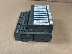 LOT (10) Siemens 6ES7 132-4BD02-0AA0 Output Module & 193-4CA30-0AA0 FAST SHIP