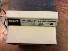 Topaz 91097-11 750VA 120/240V Ultra-Isolator Line Noise Suppressor (used)