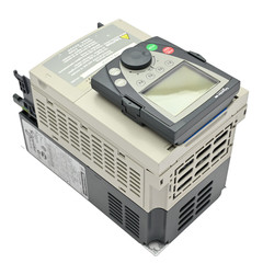 Schneider Telemecanique ATV71H075N4 Altivar 71 VFD 0.75KW 1HP 380/480V~