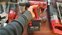 Milwaukee M18 Lithium battery to V18 Nicad tool adapter
