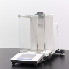 Mettler Toledo XS205DU Analytical Balance