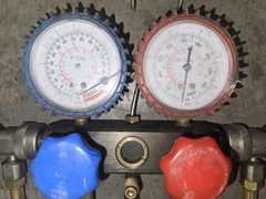 R-134a 2-Valve Manifold Gauge & Hose Set Dual Gauges w/ Red & Blue Hoses