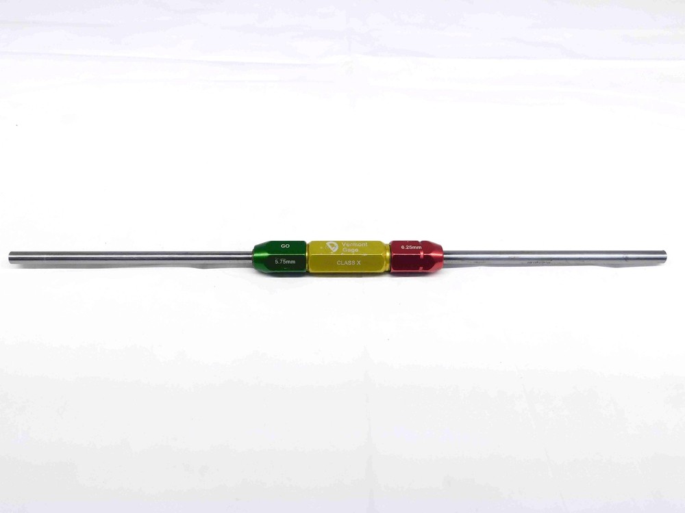 5.750 & 6.250 CL X METRIC PIN PLUG GAGE GO NO GO 6.000 -.250 6 .2461 5.75 6.25