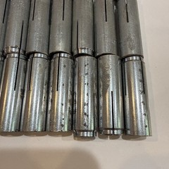 50/box Hilti 336427 HDI 1/2” Anchors Used