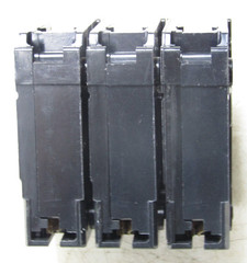 🙌 EATON 30 AMP CIRCUIT BREAKER 240 VAC 3 POLE BR330