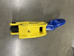AMH 5 Ton 11000LB 0-2″ 180° Turning Vertical Plate Lifting Clamp PCUA050
