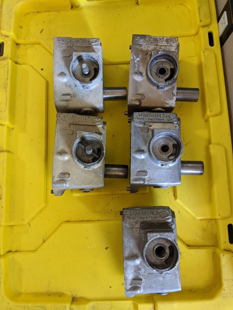 Cummins PT fuel system injection pump diesel case housing lot of 5 used bare