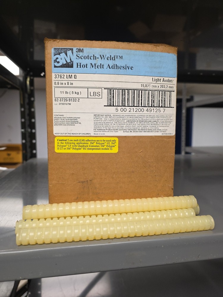3M Hot Melt Adhesive 3762LM Q, 3762LMQ 3762 LM White Amber, 5/8 in x 8 in, 11 lb