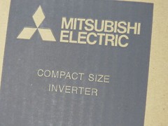 Mitsubishi Electric D700 FR-D720-042-W1 VFD AC Drive Inverter 3PH 200-240V 1HP