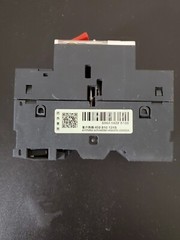 1PCS SCHNEIDER ELECTRIC GV2-ME32C 24-32A GV2ME32C *FREE SHIPPING*