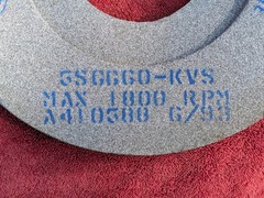 Norton 14″ x 2″ x 5″ Seeded Gel Ceramic Grinding Wheel, 3SG60-KVS