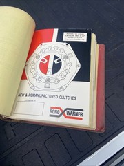 Vintage BRIGGS & STRATTON SERVICE DEALER ENGINE MANUAL TONS OF INFO