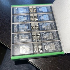box Of1 Of 10 RP M22F7. Schneider. Blade Relays