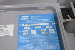 EATON CORPORATION CROUSE HINDS NST1018F D60360 DISCONNECT SWITCH ENCLOSED 250 V