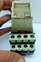Telemecanique RHN 412B 24 V With Base Check and Tested For Working RHN412B