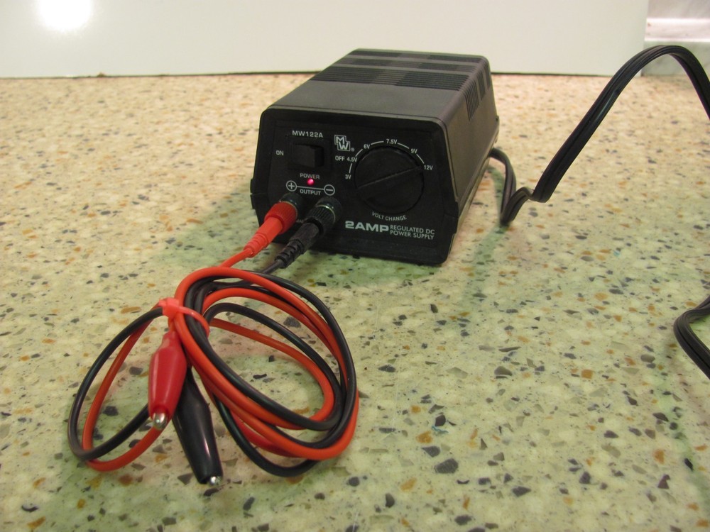 Mean Well MW122A Regulated DC Power Supply 3-12 V adjustable 2 Amp