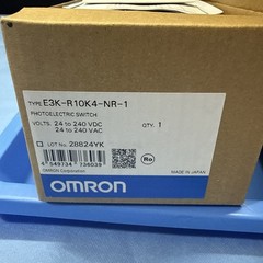OMRON IRD E3K-R10K4-NR-1 LOT W / WEATHER COVER E3K ND REFLECTOR COVER NIB QTY 3