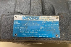 VICKERS DG5S-8-8C-VM-FW-B5-30 DIRECTIONAL VALVE DG4V-3S-6C-VM-FW-B5-60 3000 PSI
