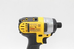 DEWALT 20V MAX Cordless Drill/Driver and Impact Driver Combo Kit – DCK240C2