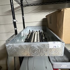 Eaton BRP30L200G-200 Amp 120/240V 30/40 Circuit Load Center-No Door 19-2 New