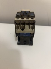 Telemecanique LC1-D12-10 Contactor 25A 600V 10HP 3 Pole 3 Phase Coil 120V