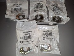 NEW LOT OF 5 TELEMECANIQUE ZB4BZ009 LATCHES 35600