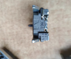 1PC NEW Schneider Installation base ZB4BZ009 #YY