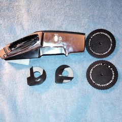 DYMO 1570 Label Maker w/Case 3 Wheels 2 Tape Rolls Premium 1500 Series NICE!