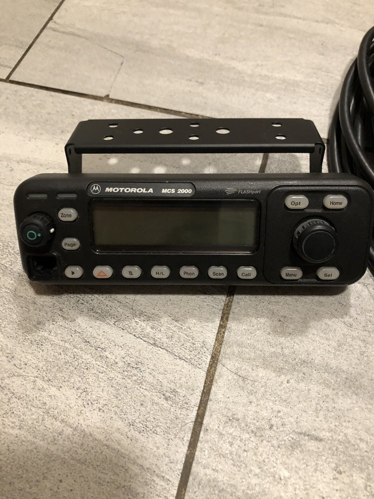 Motorola MCS 2000 flashport Control Head model II 2 w/ mount bracket radio