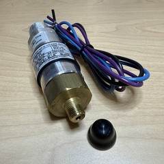 NEW! UE United Electric 10-C11 Pressure Switch 10-150 PSI 0.7-10.3 BAR