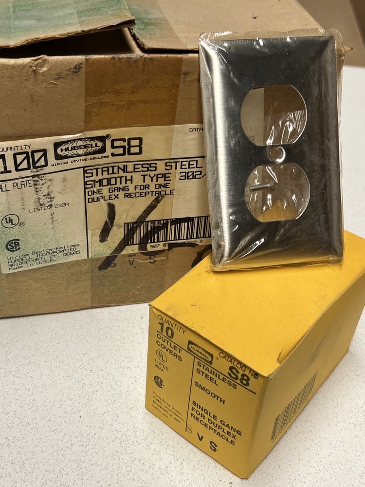 Qty (20) Hubbell S8 Stainless Steel Smooth Single Gang Duplex Plates