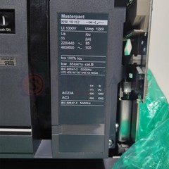 New Schneider Electric NW10H2 Air Circuit Breaker 1000A 4P, Drawout Type (48253)