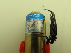 Honeywell Skinner 3131BBN1GN00 Solenoid Valve 3-Way NC 24VDC 100 PSI 1/8″ NPT