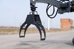 TYPHON STOMP X1300 & 509 Mini Skid Steer Rotary Wood Grabber 360° Log Attachment