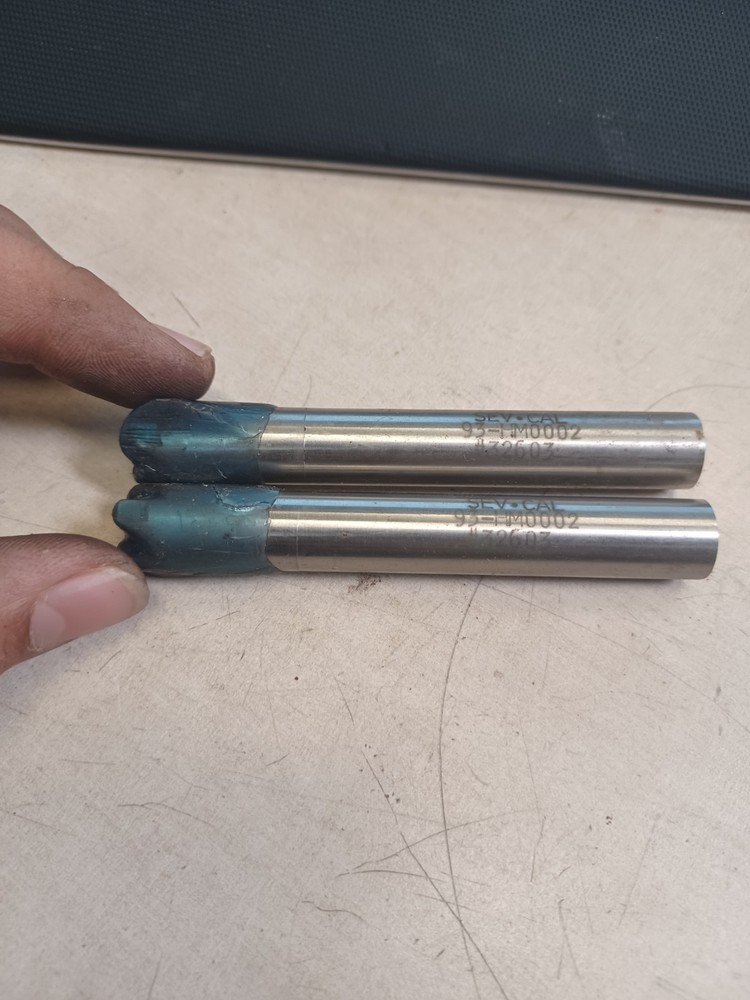 Lot Of 2 SEV CAL 93-HM0002 #32603 CounterSink End Mill 3-1/2″in OVAL