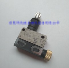 1PCS Omron D4E-1D20N D4E1D20N Limit Switch -New