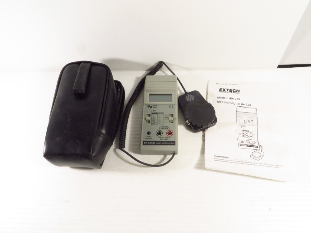 Extech Model 401025 Light Meter w/ User Manual & Case, Excellent