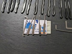 Huanyu 31Pc Locksport Training Set w Leather case And 3 Transparent Locks