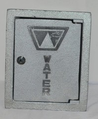 Woodford B24 3/4 Inch Box Hydrant Key Included Anti Siphon