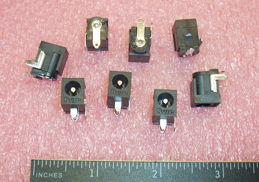 QTY (10) RAPC712 SWITCHCRAFT R/A DC BARREL POWER JACKS 2.5mm ID 5.5mm OD