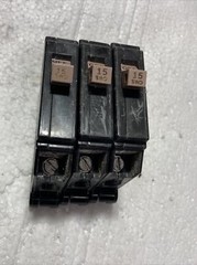 CH115 Cutler-Hammer Type CH Circuit Breaker 1 Pole 15 Amp 120V PLASTIC FOOT