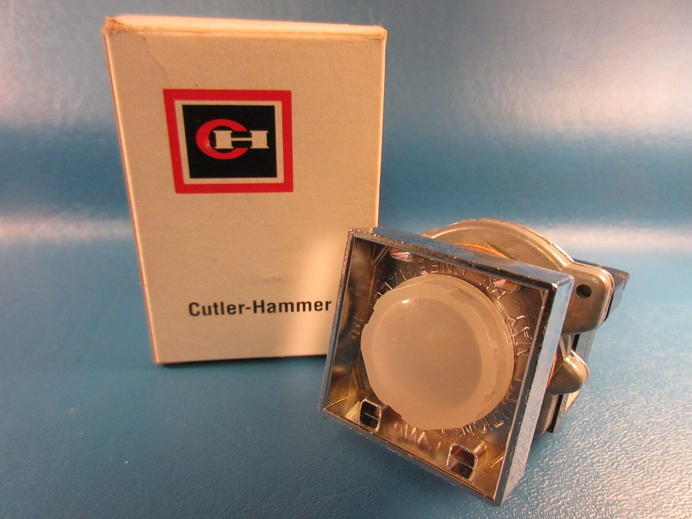 Cutler Hammer E30BA Compact Push Button, Indicating Light, Series A4