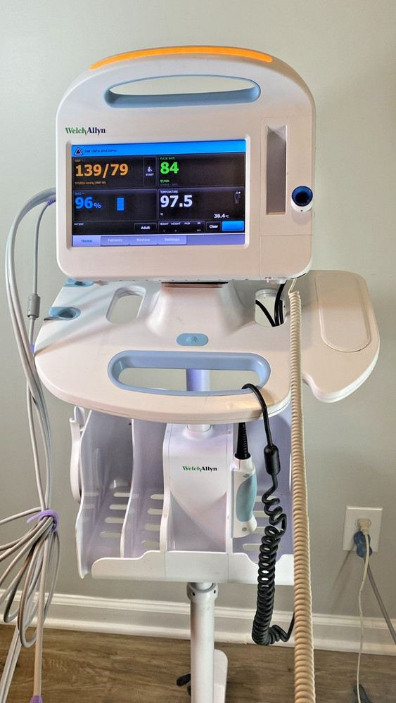 Welch Allyn Connex Patient Vital Signs Monitor- VSM6000 with new battery & stand