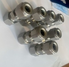 Lot of 17pc Swagelok Stainless Steel Union Fitting, 3/8″ OD Tube, SS-600-6