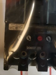 General Electric TFJ236200 Circuit Breaker 200A 3P 600V AUX SWITCH