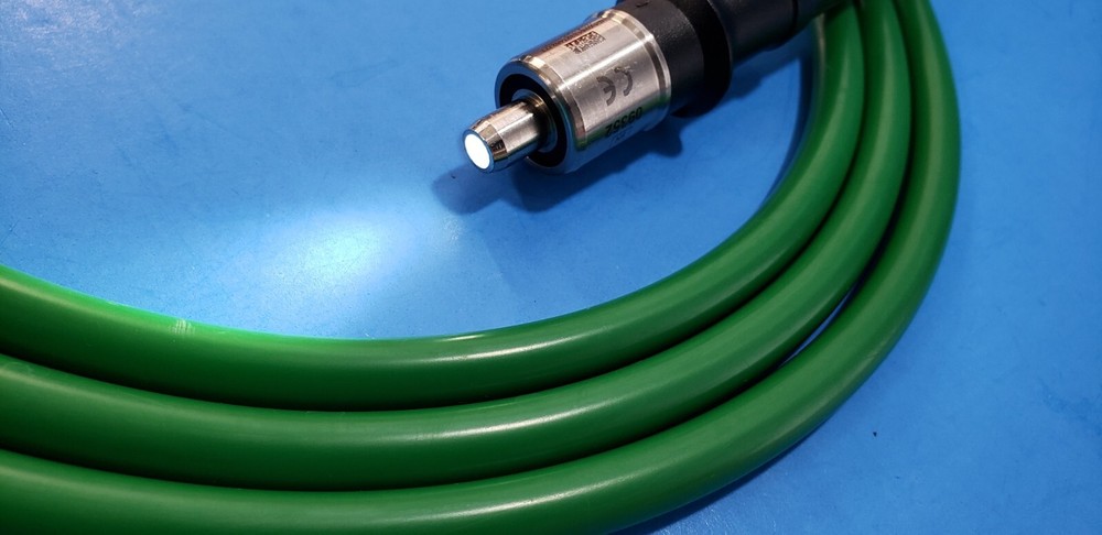 Stryker Endoscopy 233-050-400 AIM Safelight Green Fiber Optic Light Cable 5.0mm