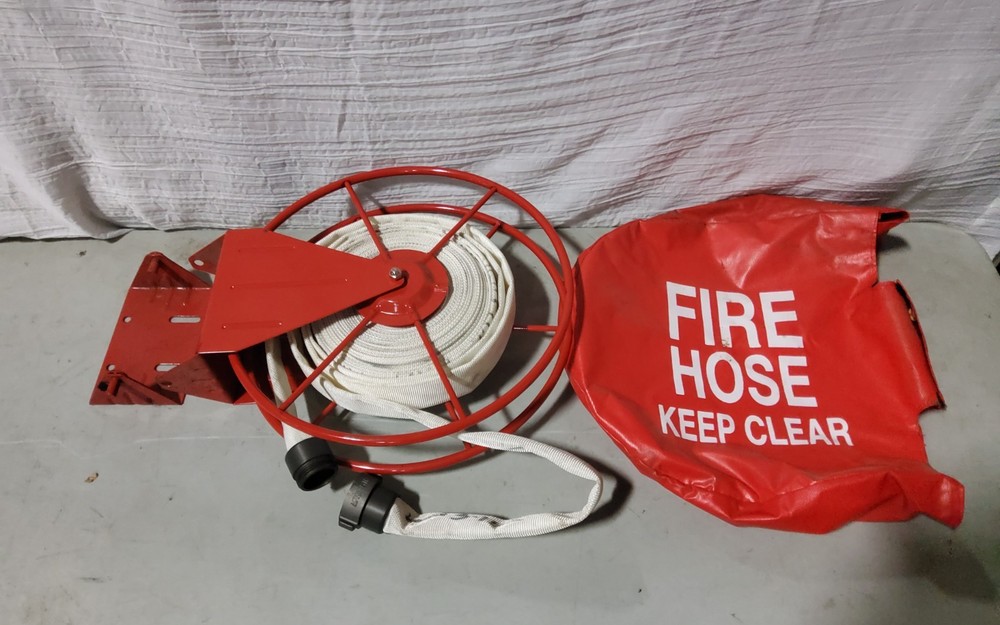 Fire hose reel with 50ft 1.5″ Action fire hose
