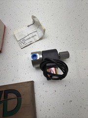 NEW HONEYWELL 71315SN2KNJ1N0C111P3 SKINNER VALVE 120VA60Hz 125PSI